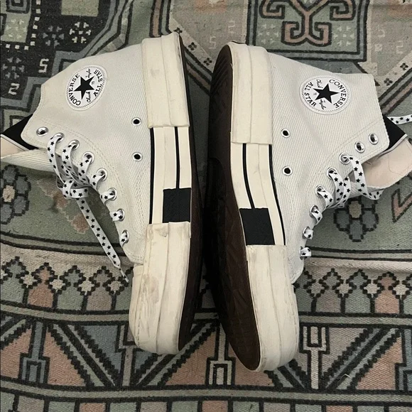 Converse DRKSTAR White High-Tops with Star Laces - Picture 2 of 6